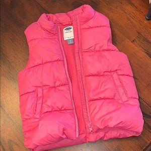 Old Navy girl’s frost free puffer vest, size 5T